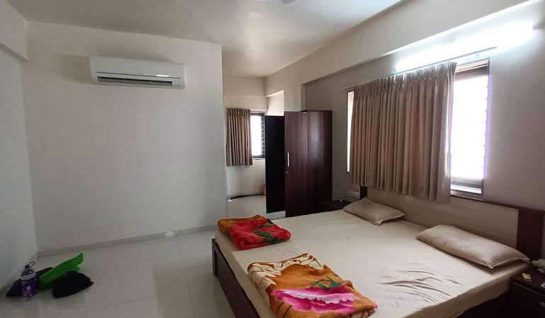 Standard Room at Triloknath Ashram Girnar