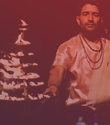 Temple activities at Triloknath Ashram